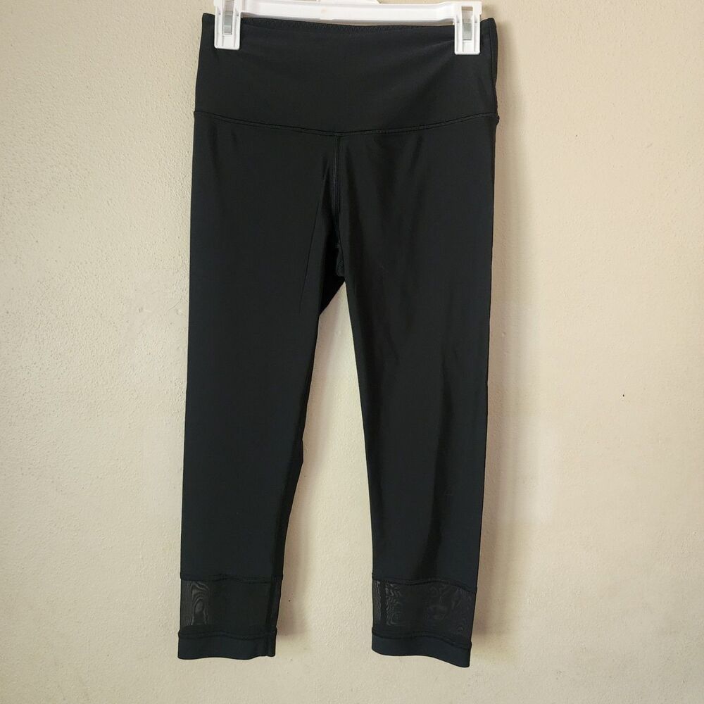 Victoria Secret Sport Black Capri Length Sheer Workout Athletic Leggings Medium